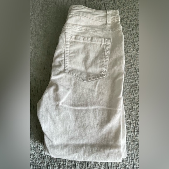 JONES NEW YORK SIGNATURE DENIM KENSINGTON CAPRI PANTS IN WHITE LADIES SIZE 8 - Picture 2 of 10